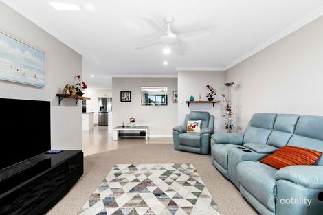 Property photo of 17 Picadilly Circuit Urraween QLD 4655