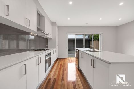 Property photo of 38 Warner Way Caroline Springs VIC 3023