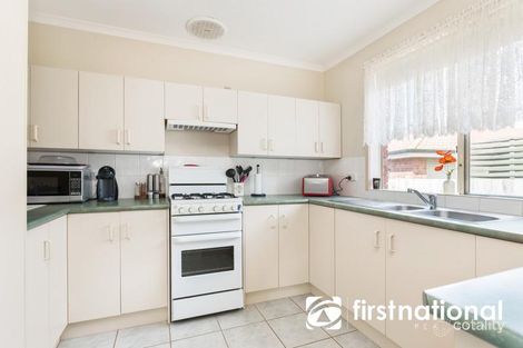 Property photo of 2 Jacqueline Place Pakenham VIC 3810