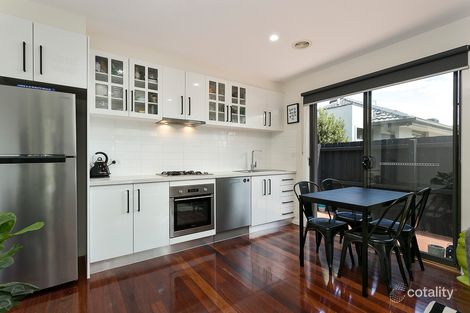 2/56 Truman St, South Kingsville, VIC 3015