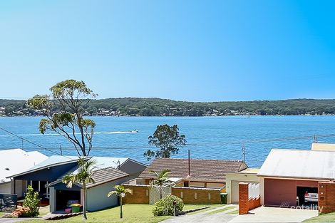 Property photo of 15 Noamunga Crescent Gwandalan NSW 2259