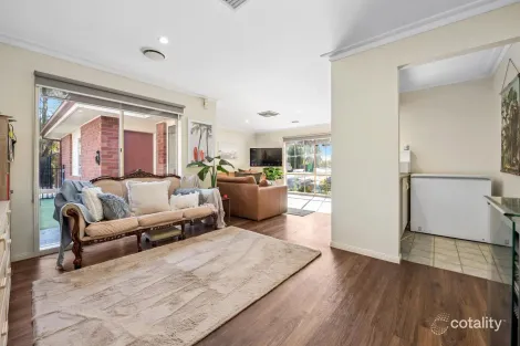Property photo of 10 Christovic Place Ascot VIC 3551