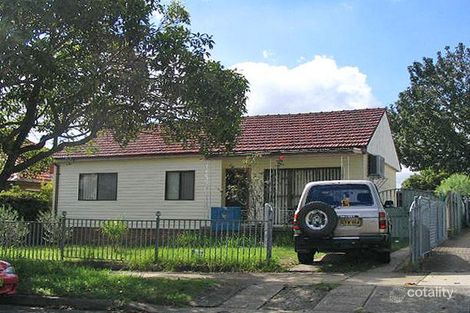 10 Pomona St, Greenacre, NSW 2190