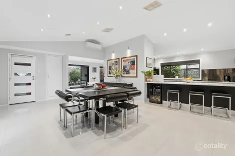 Property photo of 25 Burrowye Crescent Keilor VIC 3036
