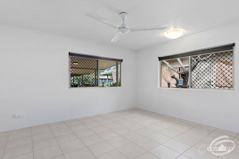 Property photo of 2/44 Mimosa Street Holloways Beach QLD 4878