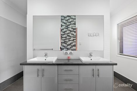 Property photo of 128 Diamantina Circle Karalee QLD 4306