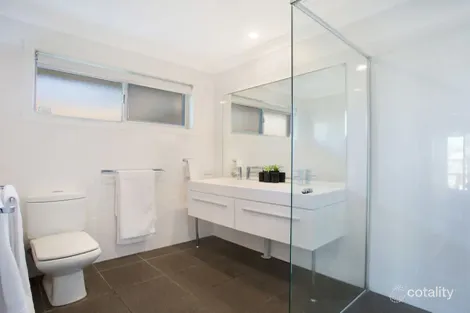 Property photo of 25 Beverley Crescent Broadbeach Waters QLD 4218