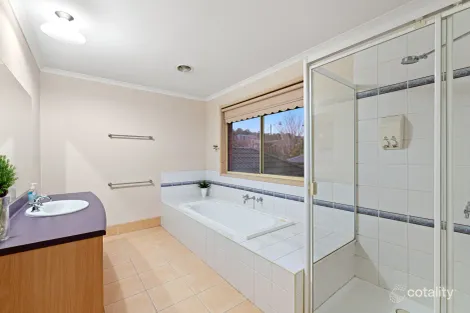 Property photo of 365 Gordons Road South Morang VIC 3752