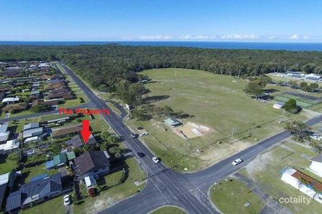 Property photo of 5 Owen Street Iluka NSW 2466