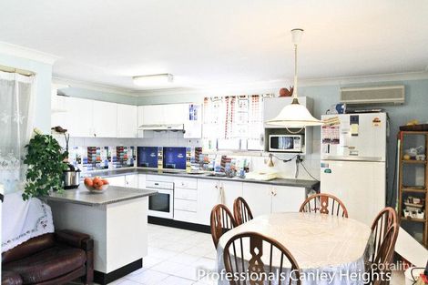 Property photo of 3 Romney Place Wakeley NSW 2176