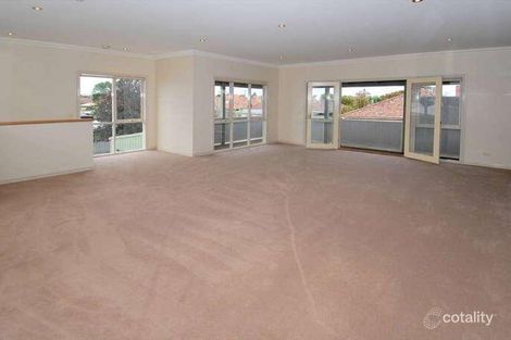 Property photo of 10 Lynch Street Sunshine VIC 3020