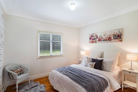 Property photo of 17 Alford Street Mount Lofty QLD 4350