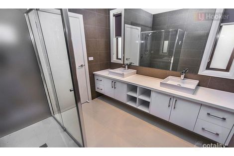 Property photo of 27 Penfold Street Craigieburn VIC 3064