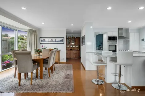 Property photo of 3 Bayview Lane Aspendale VIC 3195