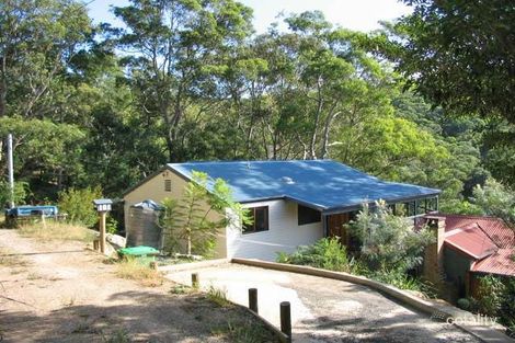 8 Flora Ave, Hardys Bay, NSW 2257