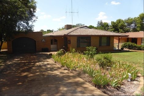 Property photo of 15 Glenhaven Avenue Parkes NSW 2870