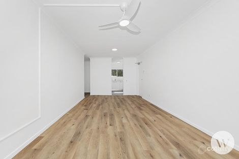 Property photo of 1/15 Wooloowin Avenue Wooloowin QLD 4030