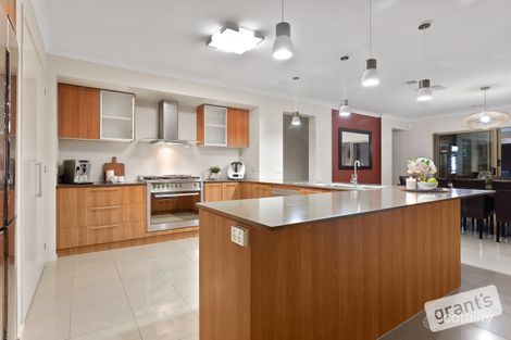 Property photo of 3 Lauradan Avenue Berwick VIC 3806