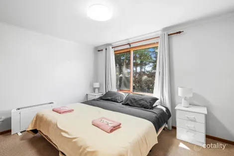 Property photo of 4 Summit View Court Merrijig VIC 3723