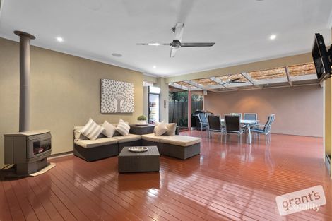 Property photo of 3 Lauradan Avenue Berwick VIC 3806