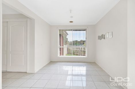 Property photo of 2/38 Papworth Place Meadow Heights VIC 3048