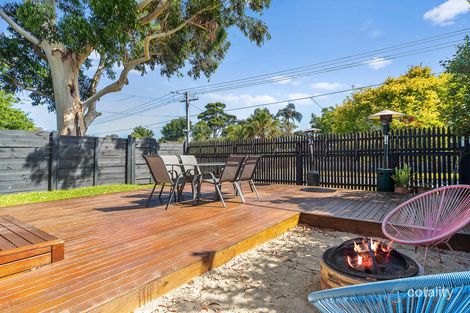 24 Sussex Cres, Seaford, VIC 3198