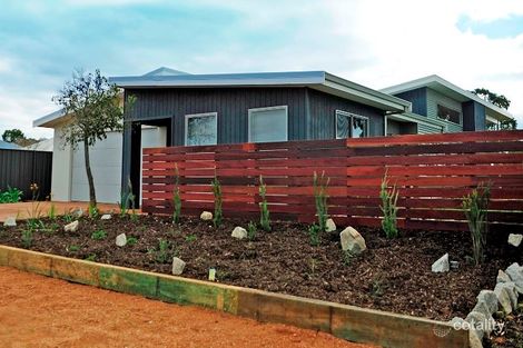 Property photo of 32 Fairway Bend Northam WA 6401