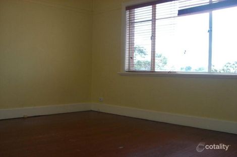 Property photo of 30 Myrnong Crescent Ascot Vale VIC 3032