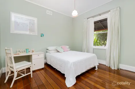 Property photo of 12 The Esplanade Lorn NSW 2320