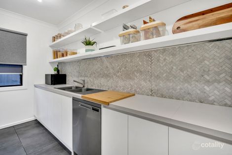 Property photo of 19 Bloom Avenue Greenvale VIC 3059