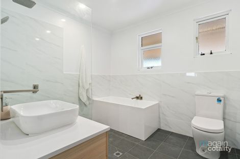 Property photo of 20 Barcelona Drive Happy Valley SA 5159