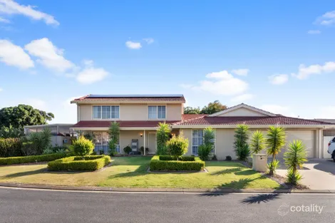 8 HAYES CT, WEST LAKES, SA 5021