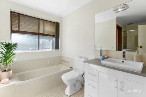 Property photo of 8 Hayes Court West Lakes SA 5021
