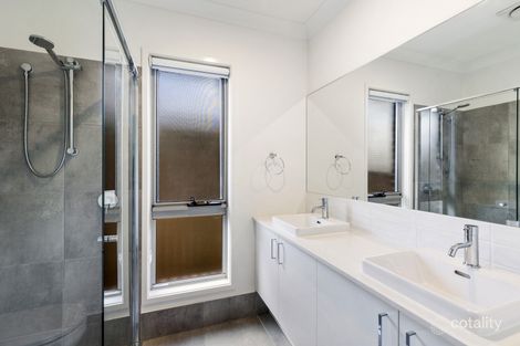 Property photo of 5 Benjamen Crescent Nirimba QLD 4551