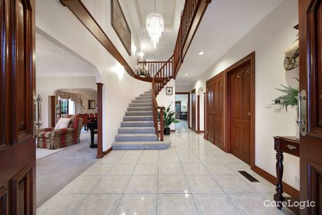 Property photo of 17 Glen Orme Avenue McKinnon VIC 3204
