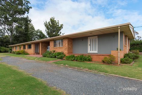 2/124 South St, Centenary Heights, QLD 4350