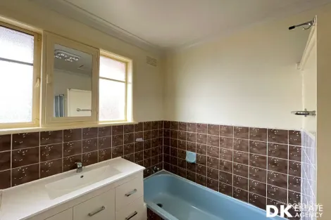 Property photo of 10 Chelmsford Crescent St Albans VIC 3021