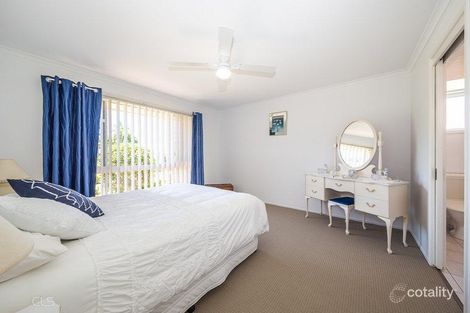 Property photo of 61 Lachlan Crescent Sandstone Point QLD 4511