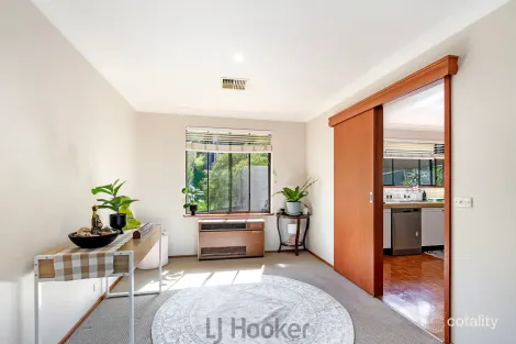 Property photo of 49 Carlisle Row Fishing Point NSW 2283