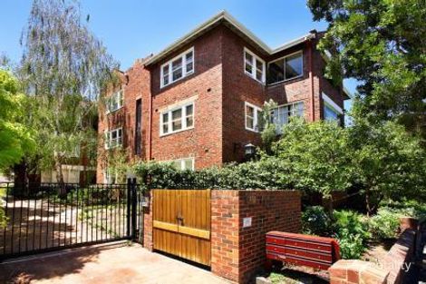 8/18 Westbury St, St Kilda East, VIC 3183
