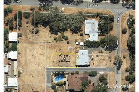 4c Seaview Tce, Kalamunda, WA 6076