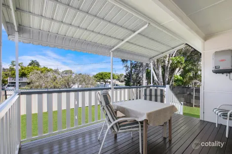 68 Griffith Rd, Scarborough, QLD 4020
