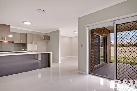 Property photo of 81 Carroll Crescent Plumpton NSW 2761