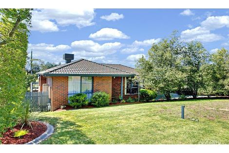 11 Hillview Ct, Croydon Hills, VIC 3136