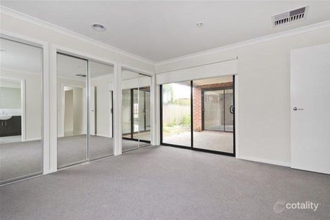 Property photo of 16 Moorookyle Avenue Tarneit VIC 3029