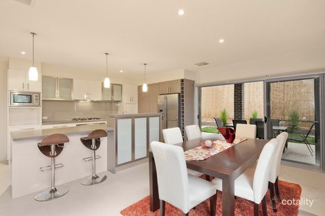 Property photo of 33 Hesba Brinsmead Street Franklin ACT 2913