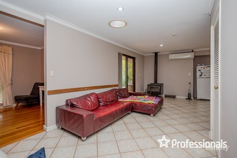 Property photo of 9 Meyer Close Kelmscott WA 6111