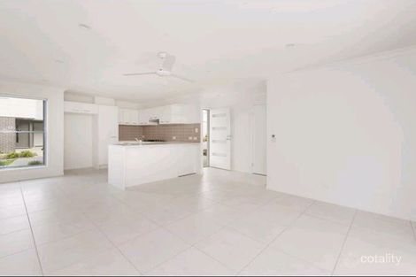 Property photo of 27/209 Marsden Road Kallangur QLD 4503