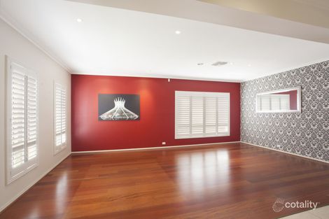 Property photo of 18 Winston Way Murrumbeena VIC 3163
