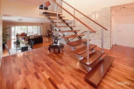 Property photo of 6 Aaran Close Endeavour Hills VIC 3802